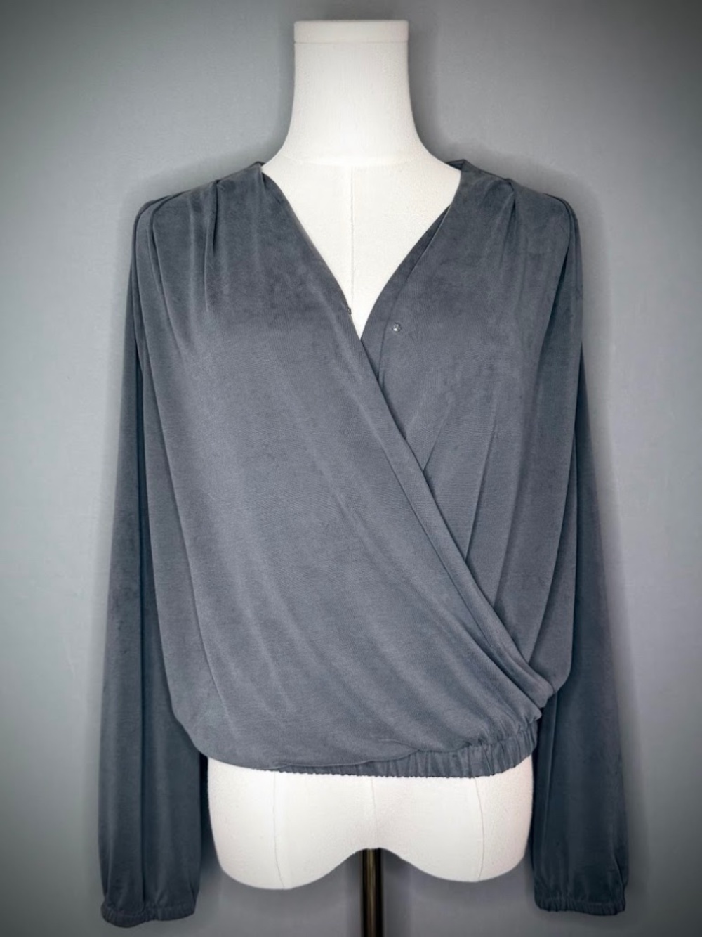 Lucky Brand Gray Surplice Blouse Long Sleeve Draped Top Size Medium